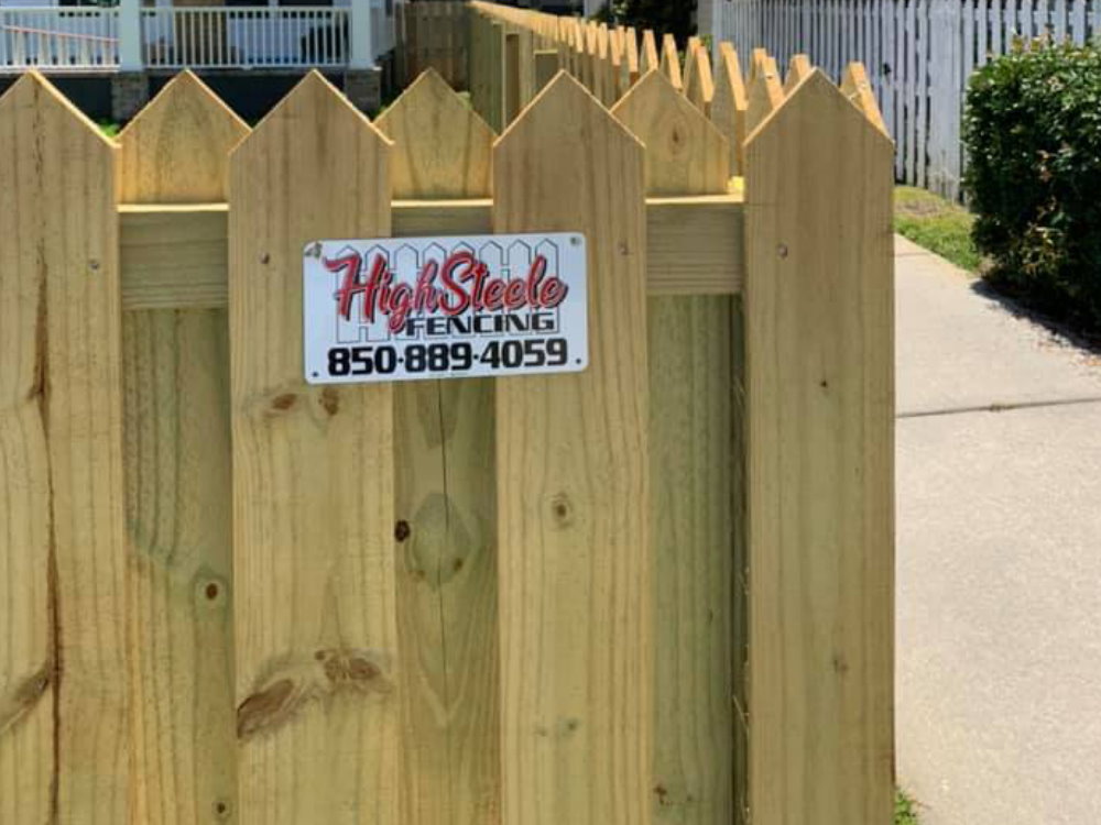 Wood Fence Contractor in Florida