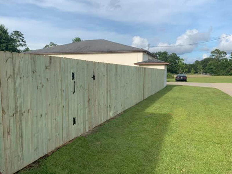 Pea Ridge Florida wood privacy fencing