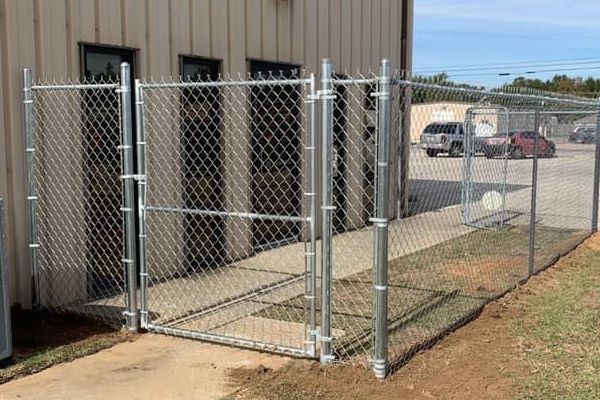 Commercial Fences - serving Pensacola, Pace, and Milton Florida