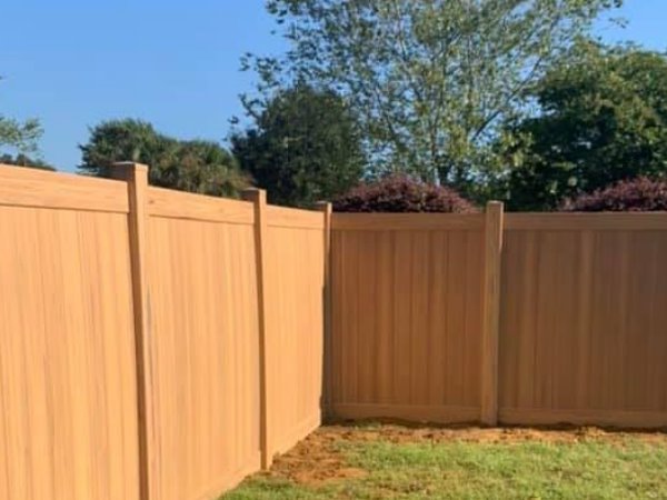 Residential Vinyl Fence - Pace, Florida